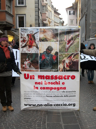 Bolzano 04.02.2012 manifestazione contro lo sfruttamento degli animali bolzano 04021012 20120205 2050320546
