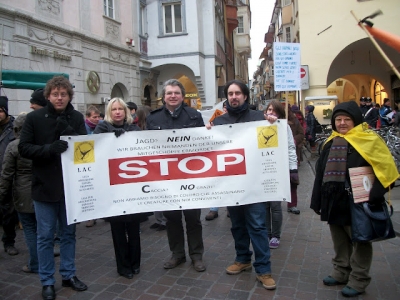 Bolzano 04.02.2012 manifestazione contro lo sfruttamento degli animali bolzano 0402 20130212 1323488270