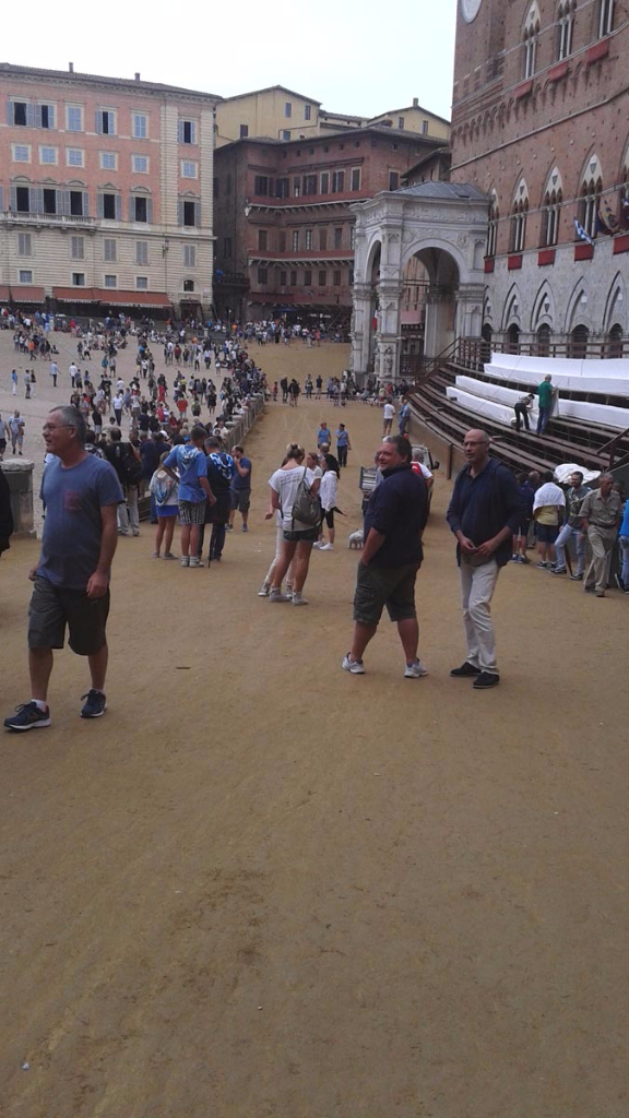 Manifestazione contro il Palio di Siena - 16.08.2015 immagini e video 2015 457