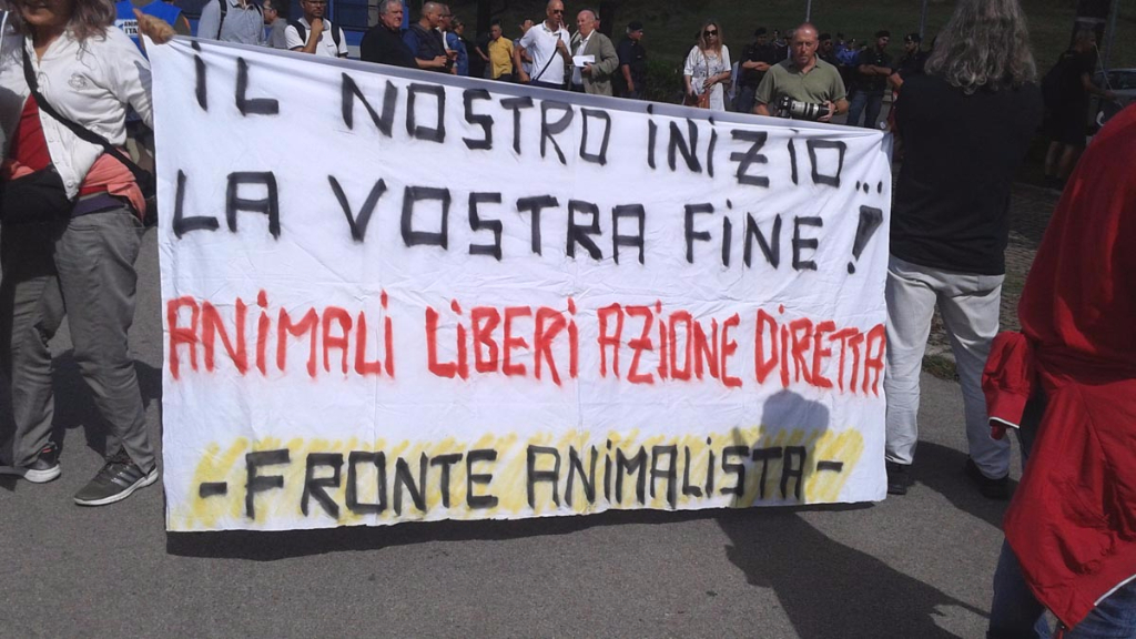 Manifestazione contro il Palio di Siena - 16.08.2015 immagini e video 2015 474