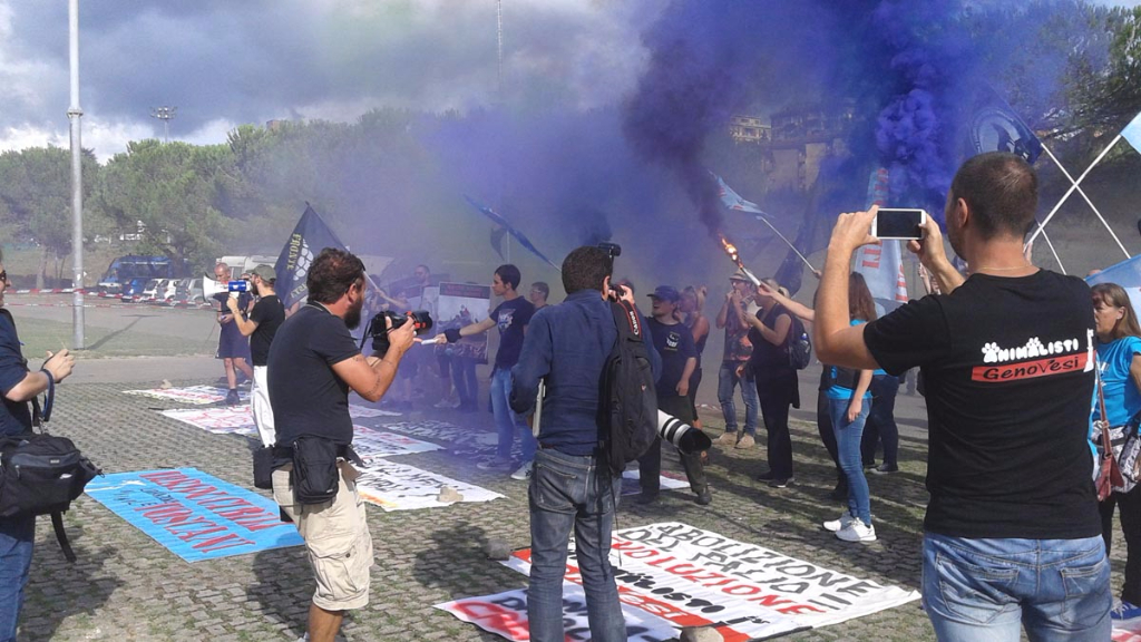 Manifestazione contro il Palio di Siena - 16.08.2015 immagini e video 2015 490