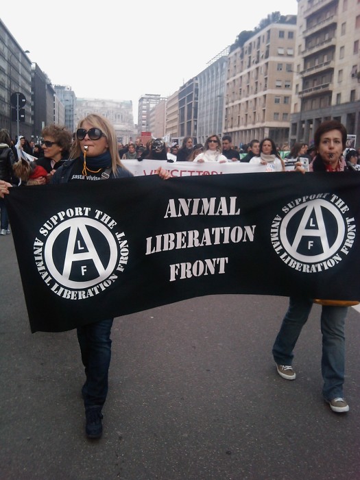 MANIFESTAZIONE CONTRO LA VIVISEZIONE - MILANO 5 marzo 2011 manifestazione contro la vivisezione milano 5 marzo 20130212 1345131600
