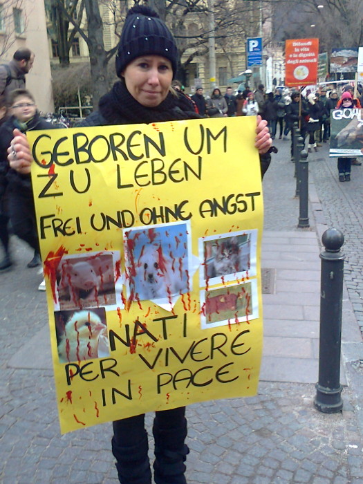 Bolzano 04.02.2012 manifestazione contro lo sfruttamento degli animali manifestazione contro lo sfruttamento degli anim 20130212 1095833548