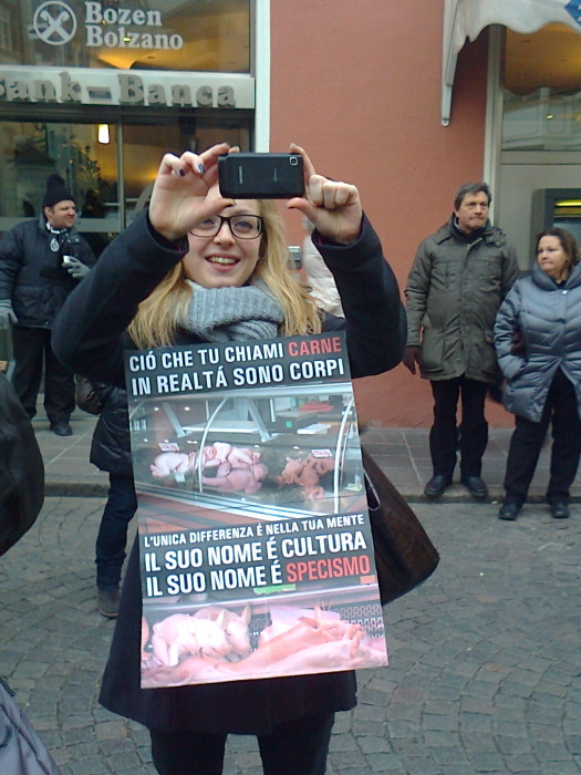 Bolzano 04.02.2012 manifestazione contro lo sfruttamento degli animali manifestazione contro lo sfruttamento degli anim 20130212 1574016936