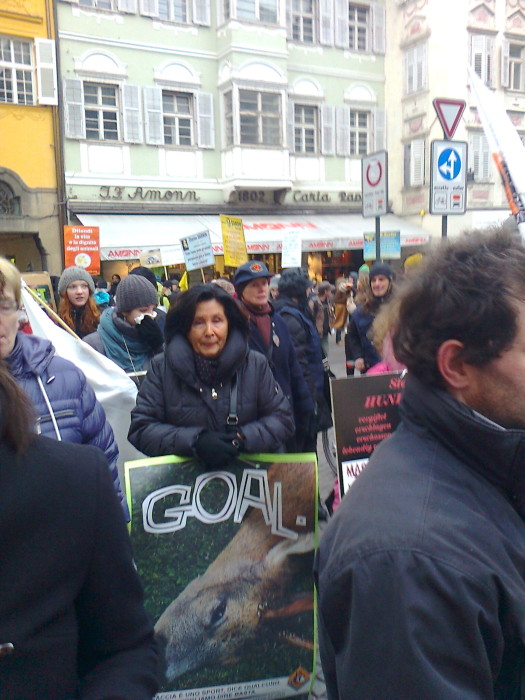 Bolzano 04.02.2012 manifestazione contro lo sfruttamento degli animali manifestazione contro lo sfruttamento degli anim 20130212 1848653192