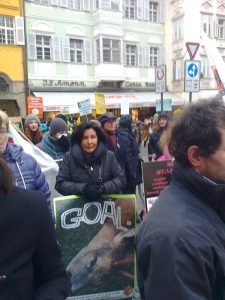 Bolzano 04.02.2012 manifestazione contro lo sfruttamento degli animali manifestazione contro lo sfruttamento degli animali 20120205 1026554557