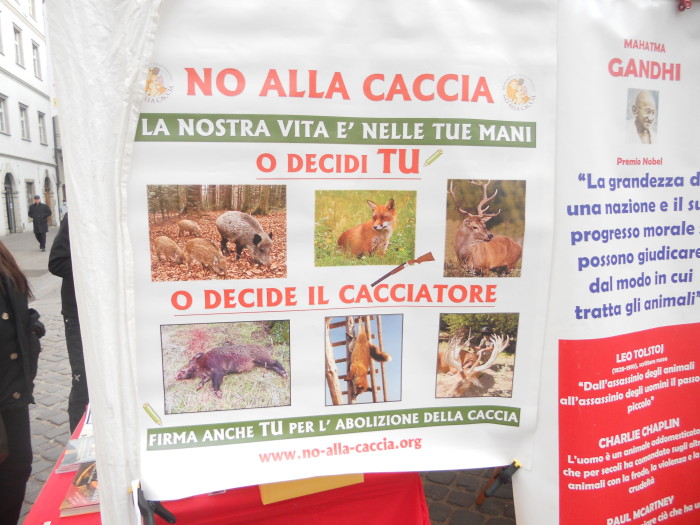 Bolzano 04.02.2012 manifestazione contro lo sfruttamento degli animali manifestazione contro lo sfruttamento degli animali 20120205 1741176086