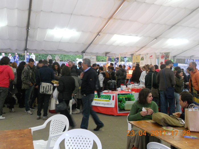 VEGAN FEST 2011- 22/25 APRILE - CAMARIORE vegan fest 2011 camaiore 20110427 1984275958