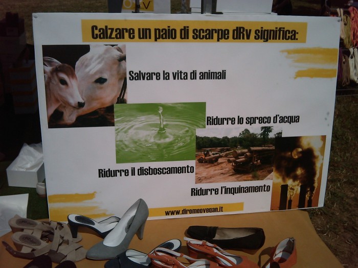 TAVOLO ANIMALS ASIA - Giavera del Montello (TV) - 22 maggio villaggio vegano 20110523 1845757967