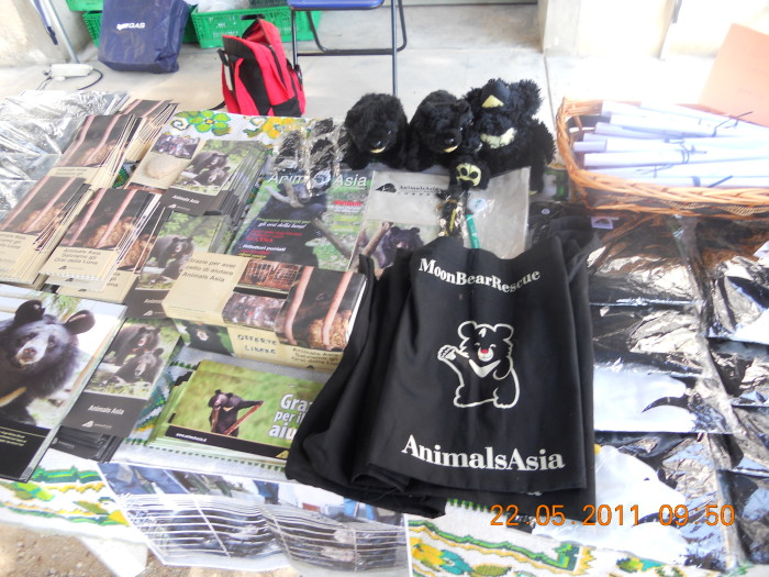 TAVOLO ANIMALS ASIA - Giavera del Montello (TV) - 22 maggio villaggio vegano 20110524 1815002671