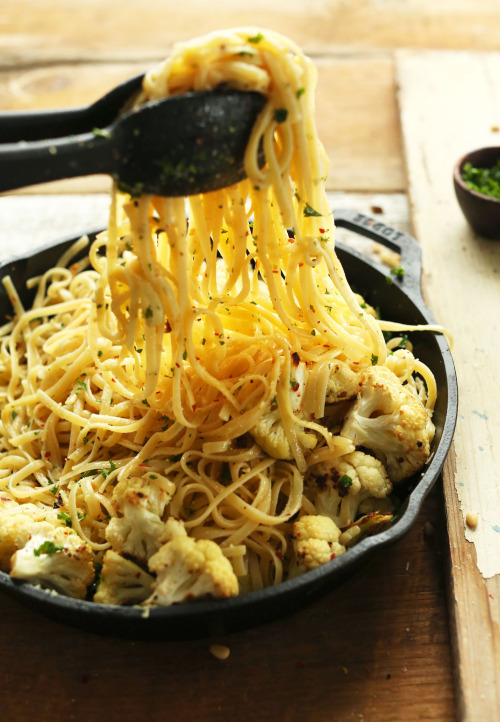 vegan-yums: Garlic chili pasta with roasted cauliflower /... tumblr o1d4qpTZJS1rj3wsho1 500 1