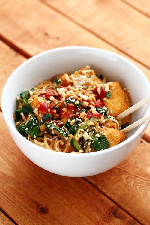 garden-of-vegan: Deep-fried tofu veggie rice noodle stir-fry... tumblr o36gszlelx1r6bchgo1 r1 500 2