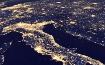Inquinamento luminoso: problema ancora poco conosciuto in Italia inquinamento luminoso italia 400x250 1