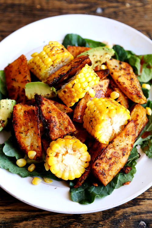 vege-nom: Green Salad with Roasted Corn and Potato Wedges /... 25