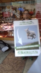 Manifestazione di protesta contro il massacro Pasquale degli agnelli e capretti 15 Aprile 2017 IMG 20170416 WA0018 672x1195